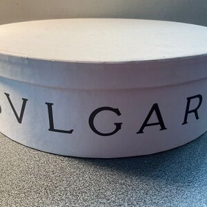 For BULGARI Lovers.  Eye catching box. W Lid